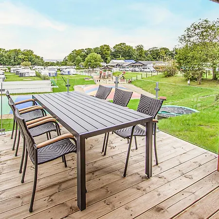 2 Bedroom In Ferienhaus *